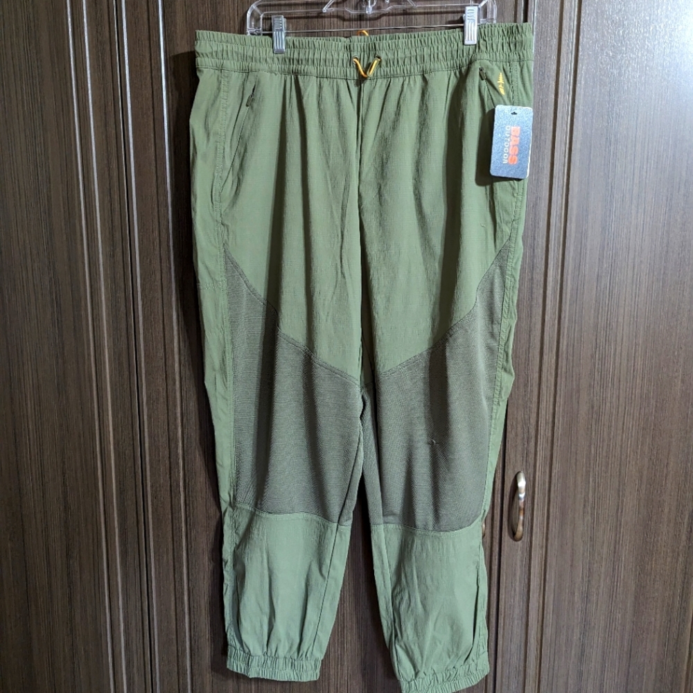 BASS OUTDOOR Women's Roque Pant, Hiking pants lightweight, Size XL, New with tag